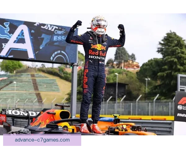 F1赛季激烈争夺梅赛德斯与红牛领跑 赛道挑战与技术革新成关键 F1赛季激烈争夺梅赛德斯与红牛领跑 赛道挑战与技术革新成关键