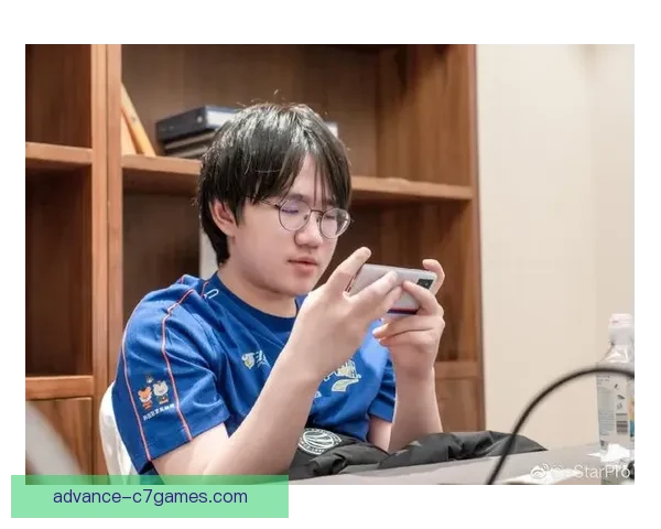 网球赛场再掀波澜 新星崛起挑战老将王者之位