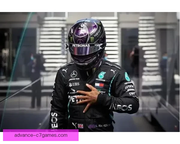 F1赛季新动态：顶级车队激烈角逐、新车设计亮相与赛道变动分析