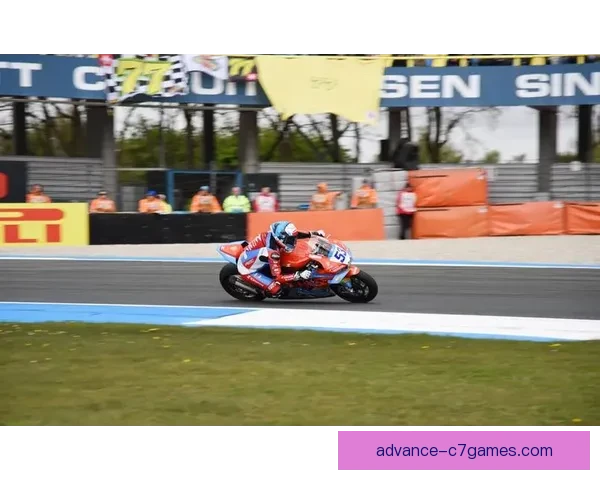 摩托GP赛季最新动态：各队备战情况与明星车手冲刺世界冠军